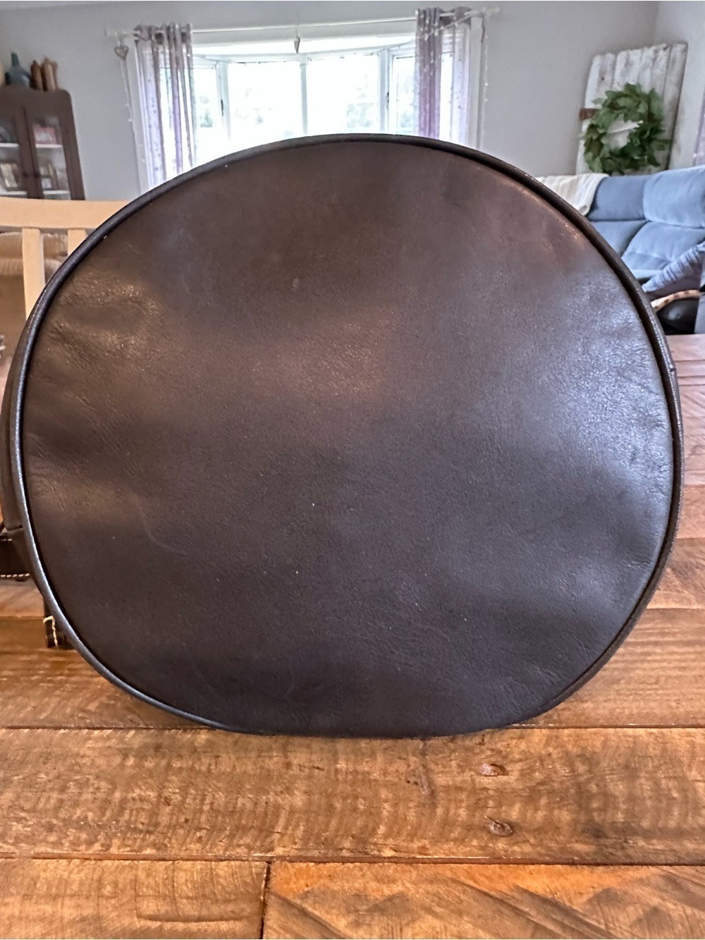 Hobo International Coast Black Luxe Leather Sling Bucket Bag New Without Tags - Picture 5 of 8